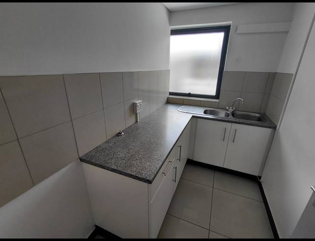 303M² OFFICE TO LET IN RANDJESPARK